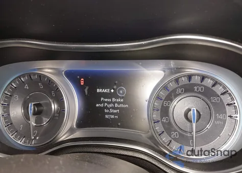 2018 Chrysler 300 Touring из США, поврежденный, VIN 2C3CCAAG4JH253863